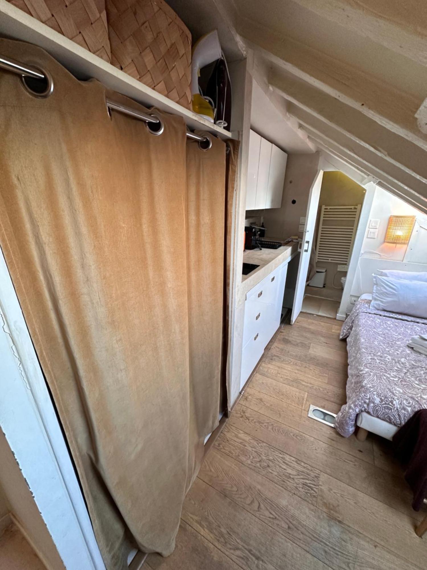 Apartamento Marais Rooftop Studio - Metro Filles Du Calvaire París Exterior foto